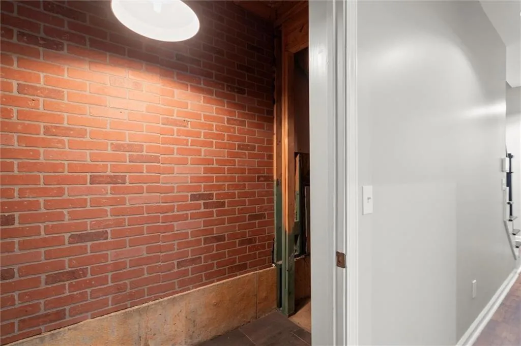 Terrace wine cellar/storage room.