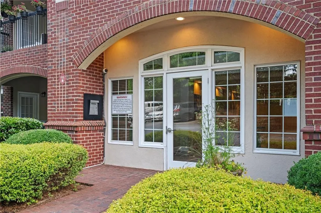3636 Habersham Road Nw Unit 1203, Atlanta, Georgia 30305, 2 Bedrooms Bedrooms, 0 ,2 BathroomsBathrooms,Residential,Sold,3636 Habersham Road Nw Unit 1203,7383314