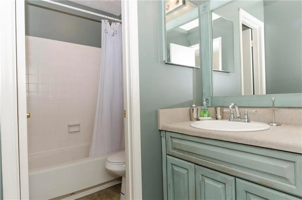 506 Vicksburg Place Unit 506, Atlanta, Georgia 30350, 3 Bedrooms Bedrooms, ,2 BathroomsBathrooms,Residential,Sold,506 Vicksburg Place Unit 506,5877938