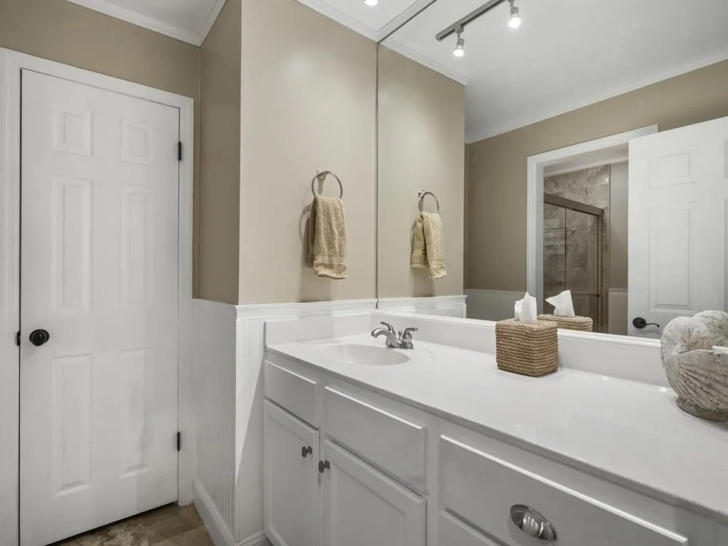 5245 Mount Vernon Parkway, Atlanta, Georgia 30327, 3 Bedrooms Bedrooms, ,2 BathroomsBathrooms,Residential,Sold,5245 Mount Vernon Parkway,6805822
