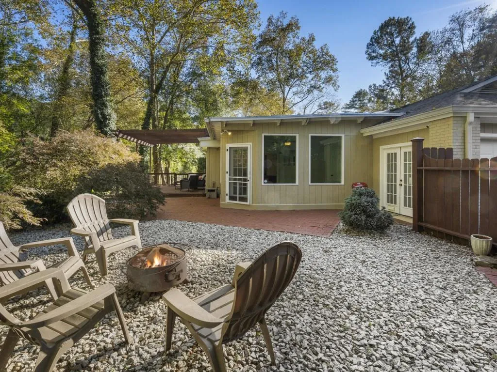 5245 Mount Vernon Parkway, Atlanta, Georgia 30327, 3 Bedrooms Bedrooms, ,2 BathroomsBathrooms,Residential,Sold,5245 Mount Vernon Parkway,6805822