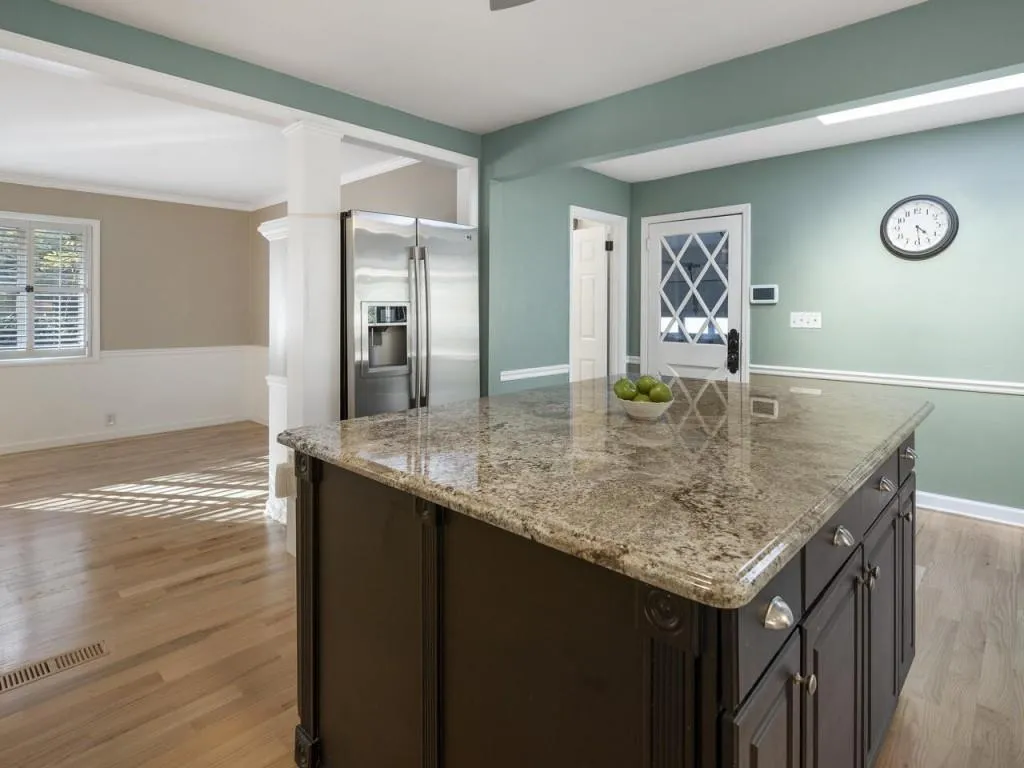 5245 Mount Vernon Parkway, Atlanta, Georgia 30327, 3 Bedrooms Bedrooms, ,2 BathroomsBathrooms,Residential,Sold,5245 Mount Vernon Parkway,6805822