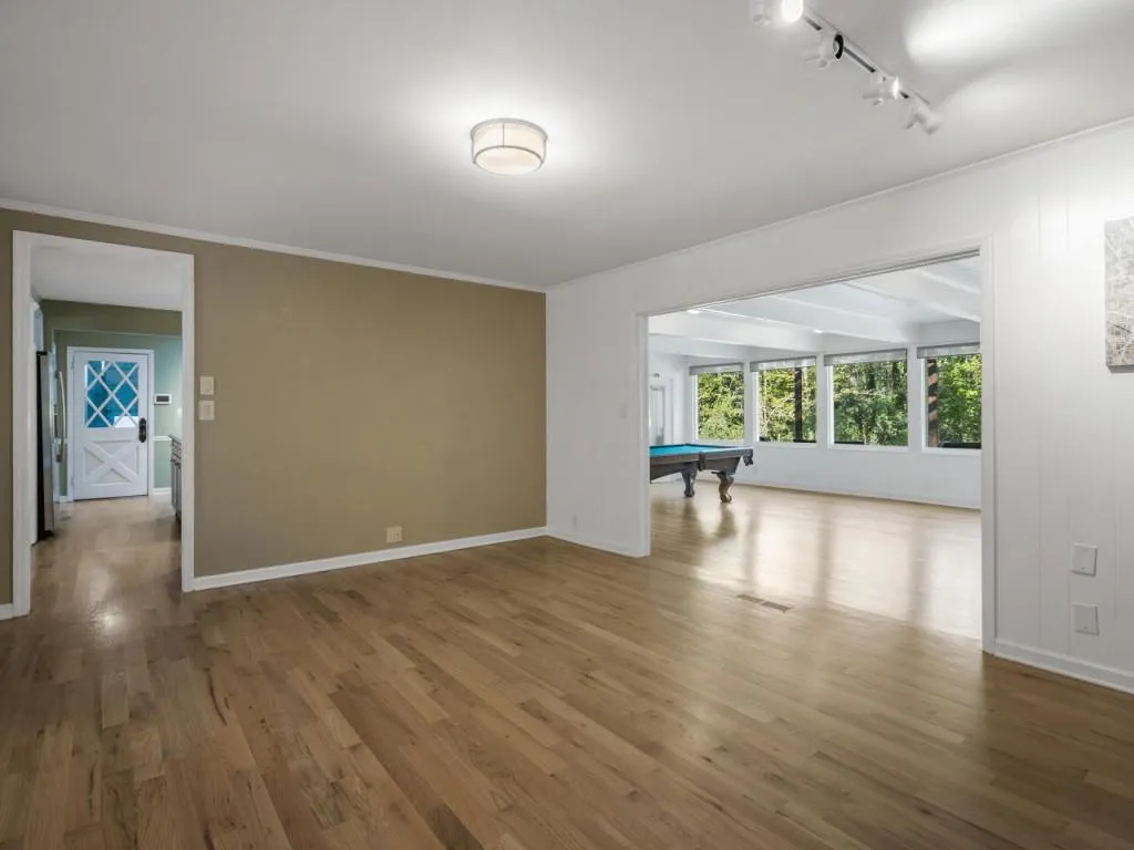 5245 Mount Vernon Parkway, Atlanta, Georgia 30327, 3 Bedrooms Bedrooms, ,2 BathroomsBathrooms,Residential,Sold,5245 Mount Vernon Parkway,6805822