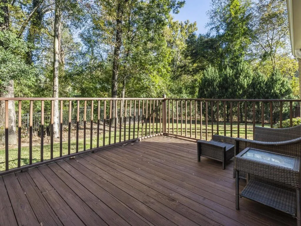 5245 Mount Vernon Parkway, Atlanta, Georgia 30327, 3 Bedrooms Bedrooms, ,2 BathroomsBathrooms,Residential,Sold,5245 Mount Vernon Parkway,6805822