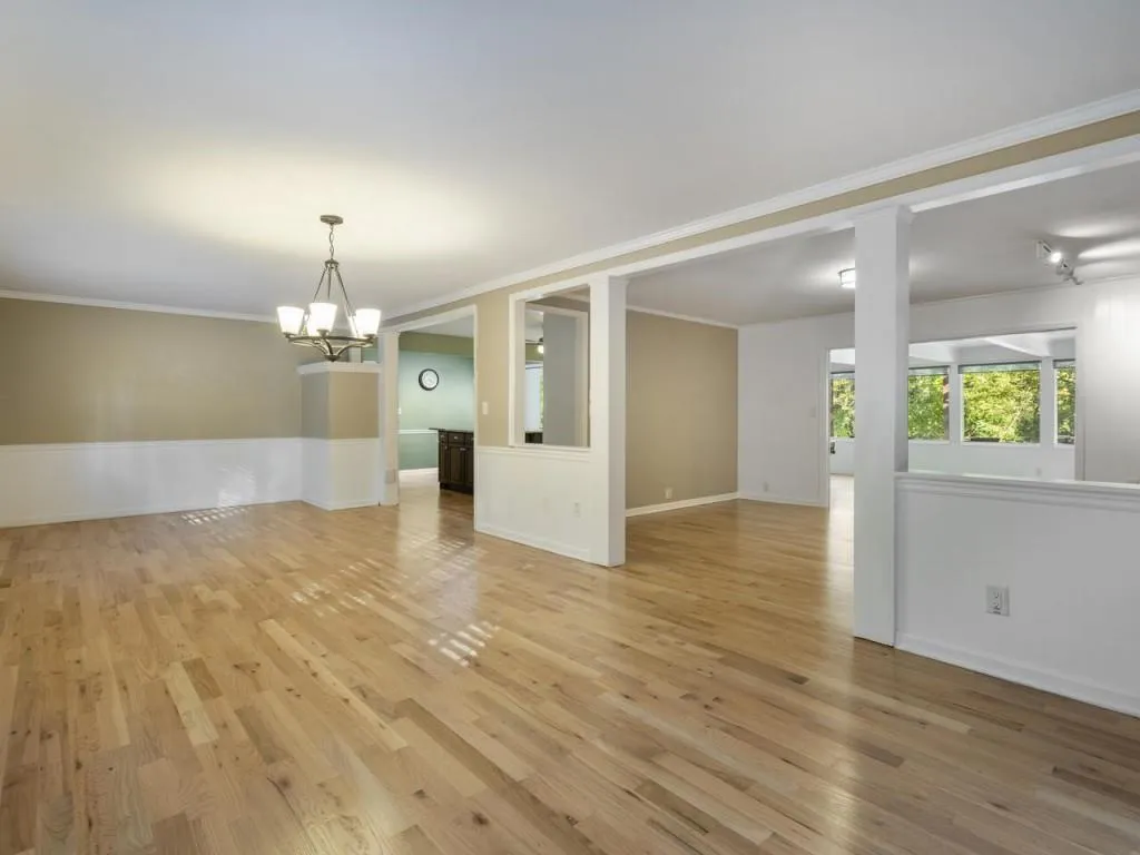 5245 Mount Vernon Parkway, Atlanta, Georgia 30327, 3 Bedrooms Bedrooms, ,2 BathroomsBathrooms,Residential,Sold,5245 Mount Vernon Parkway,6805822