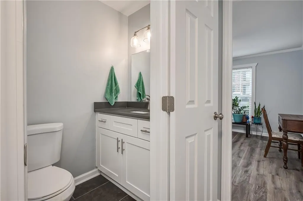 5532 Kingsport Drive, Sandy Springs, Georgia 30342, 2 Bedrooms Bedrooms, ,1 BathroomBathrooms,Residential,Sold,5532 Kingsport Drive,7032795