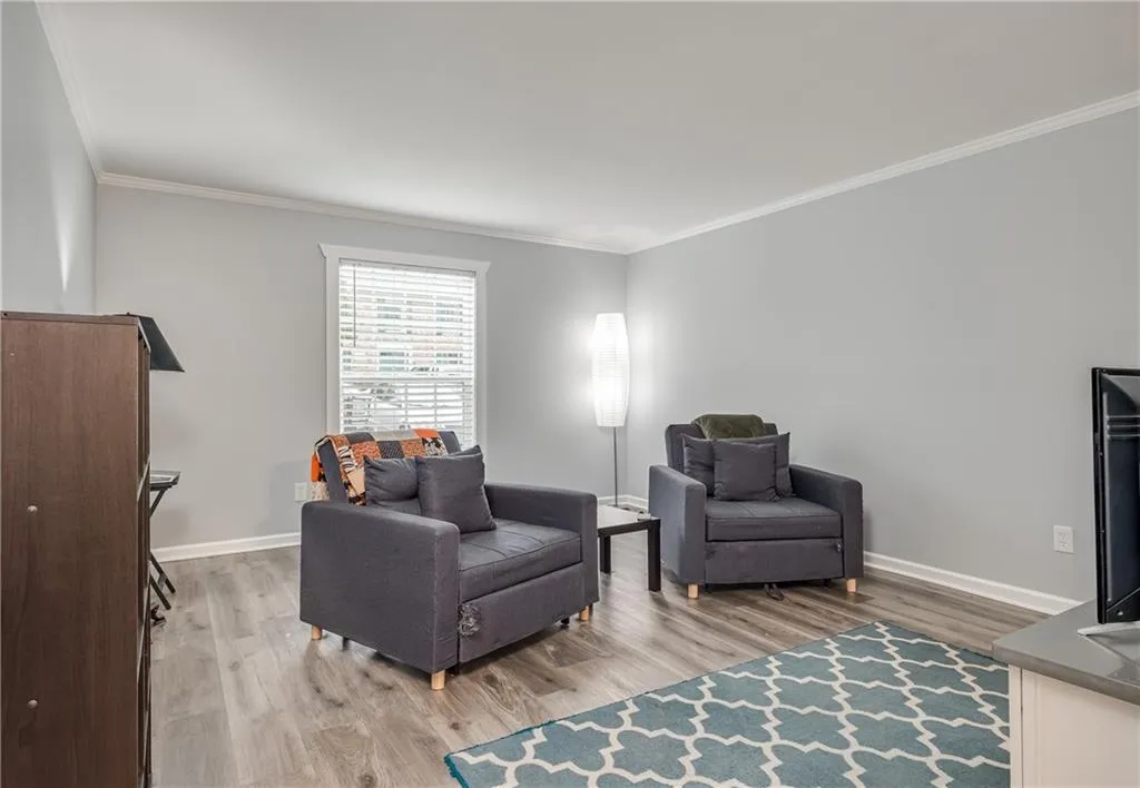 5532 Kingsport Drive, Sandy Springs, Georgia 30342, 2 Bedrooms Bedrooms, ,1 BathroomBathrooms,Residential,Sold,5532 Kingsport Drive,7032795