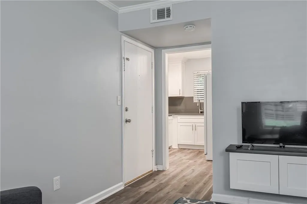 5532 Kingsport Drive, Sandy Springs, Georgia 30342, 2 Bedrooms Bedrooms, ,1 BathroomBathrooms,Residential,Sold,5532 Kingsport Drive,7032795