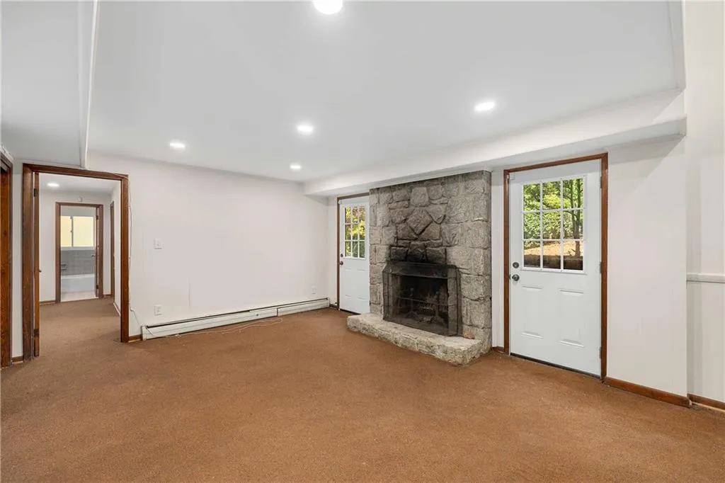 5685 Glen Errol Road Nw, Atlanta, Georgia 30327, 5 Bedrooms Bedrooms, ,4 BathroomsBathrooms,Residential,For Sale,5685 Glen Errol Road Nw,7680076