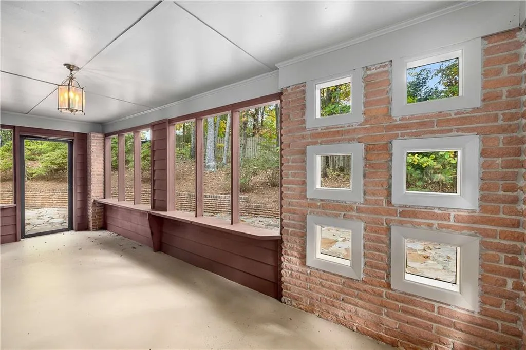 5685 Glen Errol Road Nw, Atlanta, Georgia 30327, 5 Bedrooms Bedrooms, ,4 BathroomsBathrooms,Residential,For Sale,5685 Glen Errol Road Nw,7680076