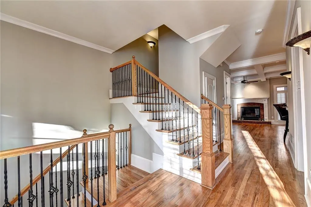1075 Charles Towne Square, Atlanta, Georgia 30328, 4 Bedrooms Bedrooms, ,3 BathroomsBathrooms,Residential,Sold,1075 Charles Towne Square,6572642