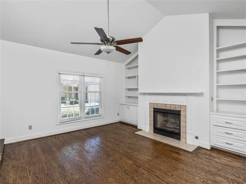 14 Vernon Glen Court, Sandy Springs, Georgia 30338, 2 Bedrooms Bedrooms, ,2 BathroomsBathrooms,Residential,Sold,14 Vernon Glen Court,6600233