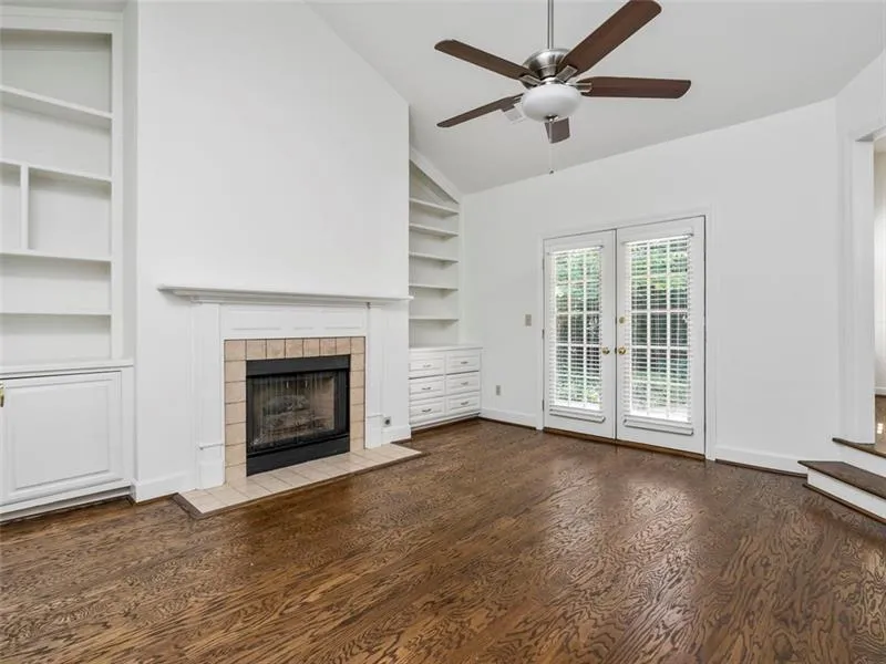 14 Vernon Glen Court, Sandy Springs, Georgia 30338, 2 Bedrooms Bedrooms, ,2 BathroomsBathrooms,Residential,Sold,14 Vernon Glen Court,6600233