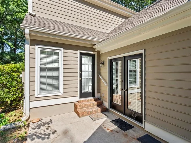 14 Vernon Glen Court, Sandy Springs, Georgia 30338, 2 Bedrooms Bedrooms, ,2 BathroomsBathrooms,Residential,Sold,14 Vernon Glen Court,6600233