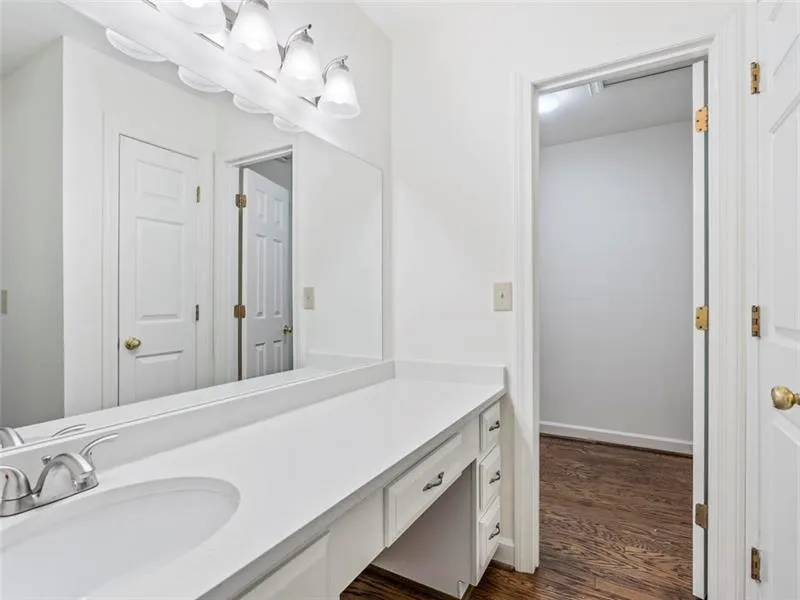 14 Vernon Glen Court, Sandy Springs, Georgia 30338, 2 Bedrooms Bedrooms, ,2 BathroomsBathrooms,Residential,Sold,14 Vernon Glen Court,6600233