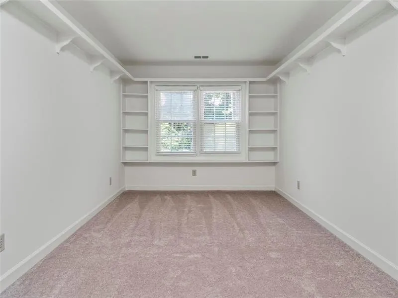 14 Vernon Glen Court, Sandy Springs, Georgia 30338, 2 Bedrooms Bedrooms, ,2 BathroomsBathrooms,Residential,Sold,14 Vernon Glen Court,6600233