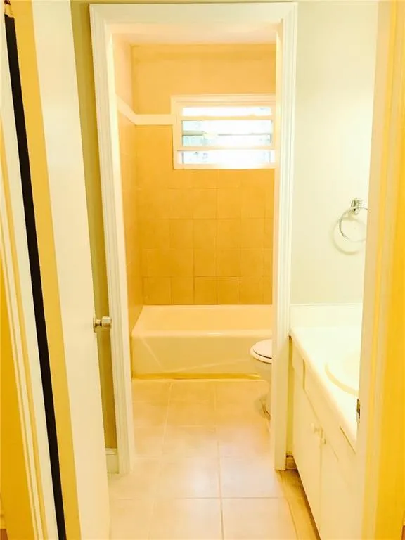 5530 Kingsport Drive Unit 26, Atlanta, Georgia 30342, 2 Bedrooms Bedrooms, ,1 BathroomBathrooms,Residential,Sold,5530 Kingsport Drive Unit 26,5908217