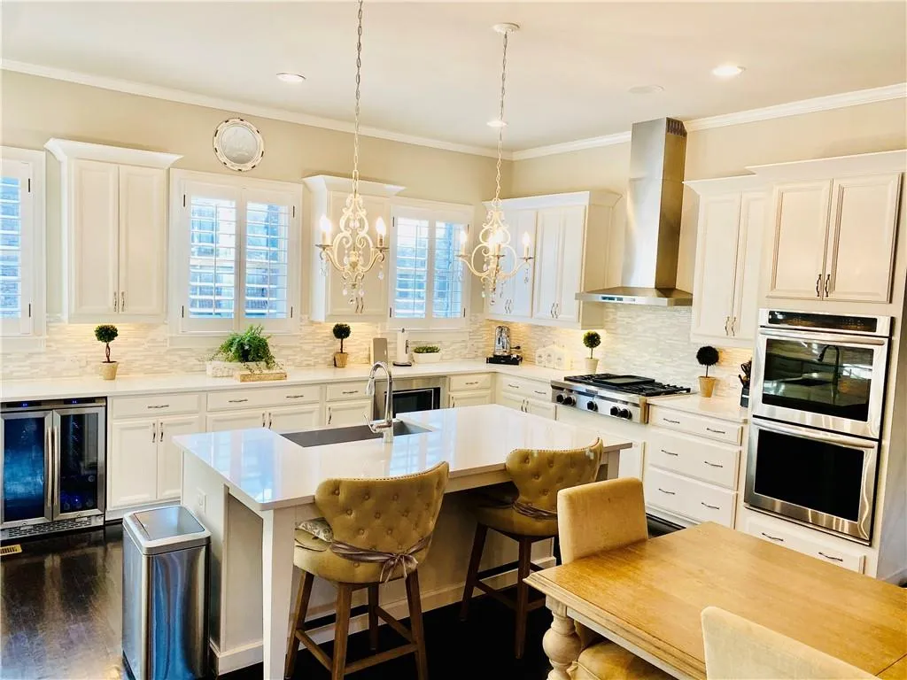 972 Thibideau Court, Atlanta, Georgia 30328, 4 Bedrooms Bedrooms, ,3 BathroomsBathrooms,Residential,Sold,972 Thibideau Court,6792459