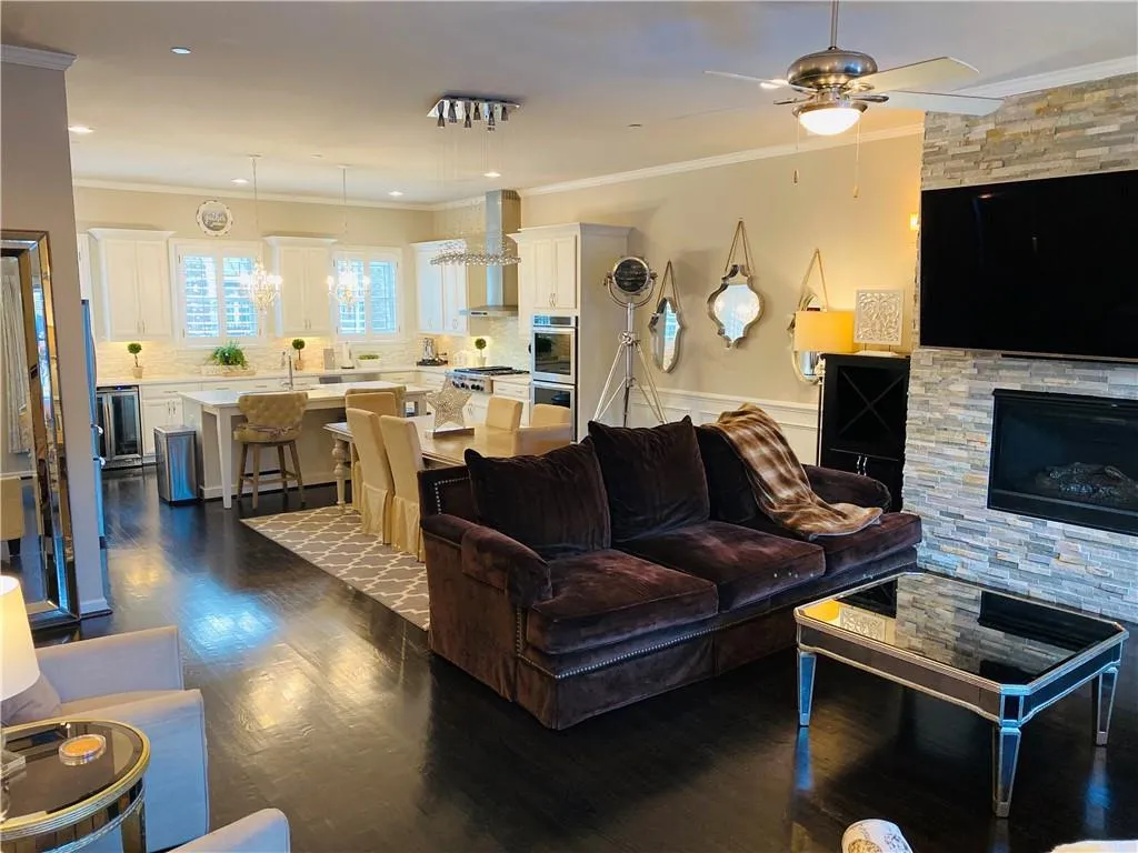 972 Thibideau Court, Atlanta, Georgia 30328, 4 Bedrooms Bedrooms, ,3 BathroomsBathrooms,Residential,Sold,972 Thibideau Court,6792459