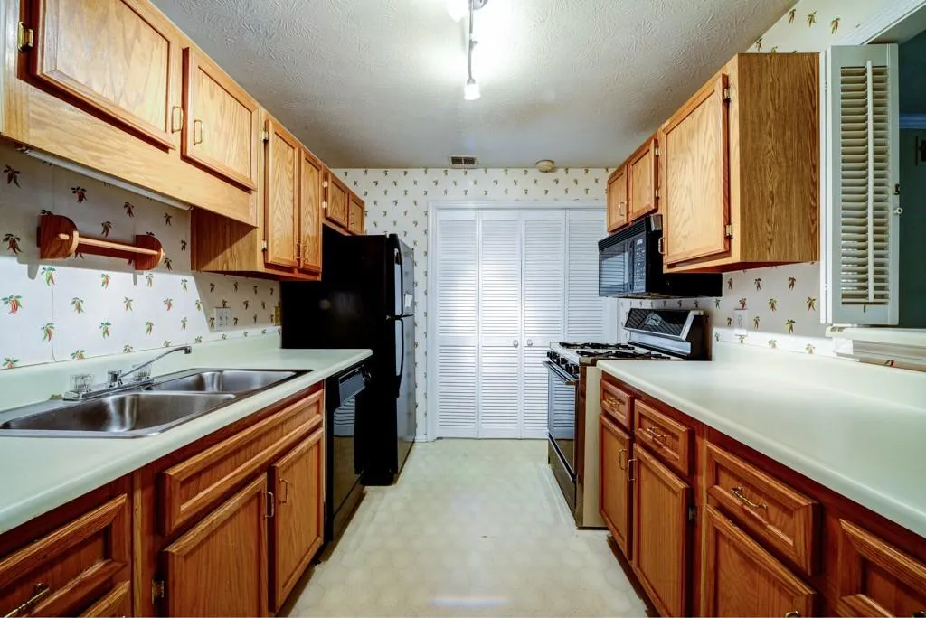 907 Gettysburg Place, Sandy Springs, Georgia 30350, 2 Bedrooms Bedrooms, ,2 BathroomsBathrooms,Residential,Sold,907 Gettysburg Place,5681472