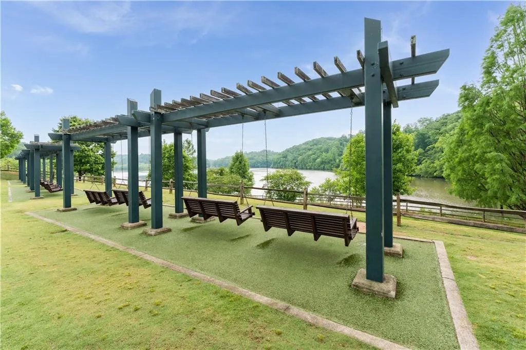 7500 Roswell Road Ne Unit 94, Sandy Springs, Georgia 30350, 2 Bedrooms Bedrooms, ,2 BathroomsBathrooms,Residential,For Sale,7500 Roswell Road Ne Unit 94,7631710