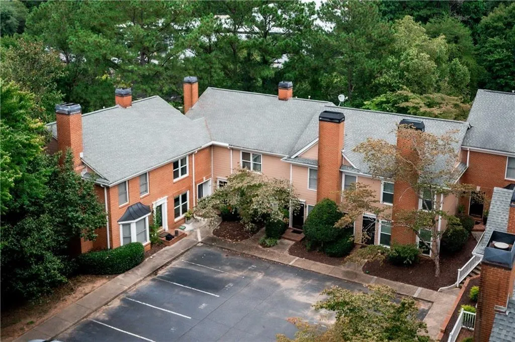 7500 Roswell Road Ne Unit 94, Sandy Springs, Georgia 30350, 2 Bedrooms Bedrooms, ,2 BathroomsBathrooms,Residential,For Sale,7500 Roswell Road Ne Unit 94,7631710