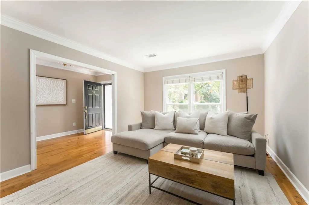 7500 Roswell Road Ne Unit 94, Sandy Springs, Georgia 30350, 2 Bedrooms Bedrooms, ,2 BathroomsBathrooms,Residential,For Sale,7500 Roswell Road Ne Unit 94,7631710