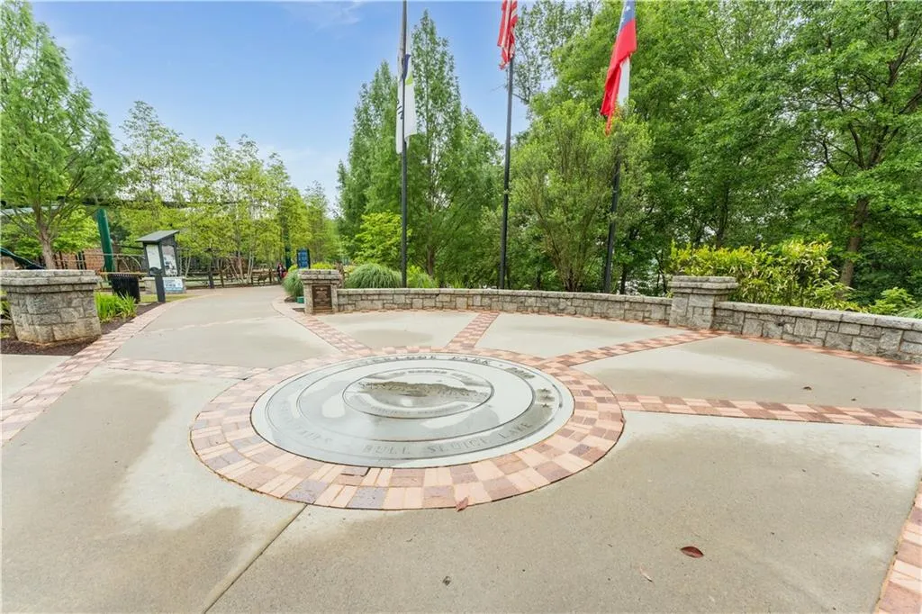 7500 Roswell Road Ne Unit 94, Sandy Springs, Georgia 30350, 2 Bedrooms Bedrooms, ,2 BathroomsBathrooms,Residential,For Sale,7500 Roswell Road Ne Unit 94,7631710