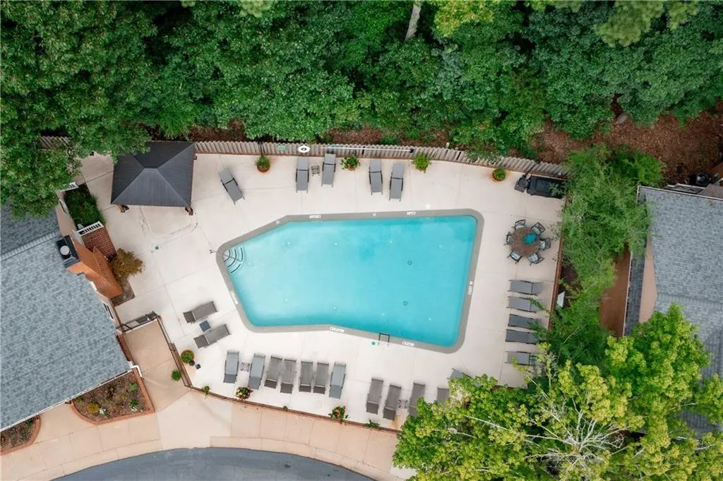 7500 Roswell Road Ne Unit 94, Sandy Springs, Georgia 30350, 2 Bedrooms Bedrooms, ,2 BathroomsBathrooms,Residential,For Sale,7500 Roswell Road Ne Unit 94,7631710