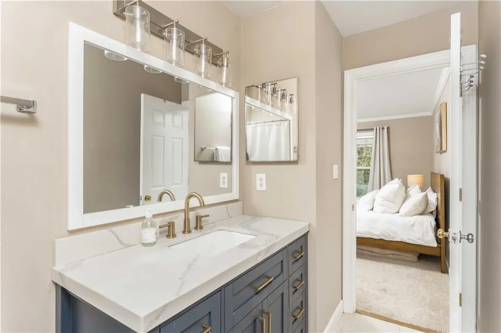 7500 Roswell Road Ne Unit 94, Sandy Springs, Georgia 30350, 2 Bedrooms Bedrooms, ,2 BathroomsBathrooms,Residential,For Sale,7500 Roswell Road Ne Unit 94,7631710