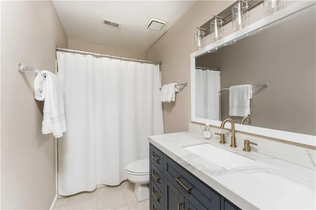 7500 Roswell Road Ne Unit 94, Sandy Springs, Georgia 30350, 2 Bedrooms Bedrooms, ,2 BathroomsBathrooms,Residential,For Sale,7500 Roswell Road Ne Unit 94,7631710