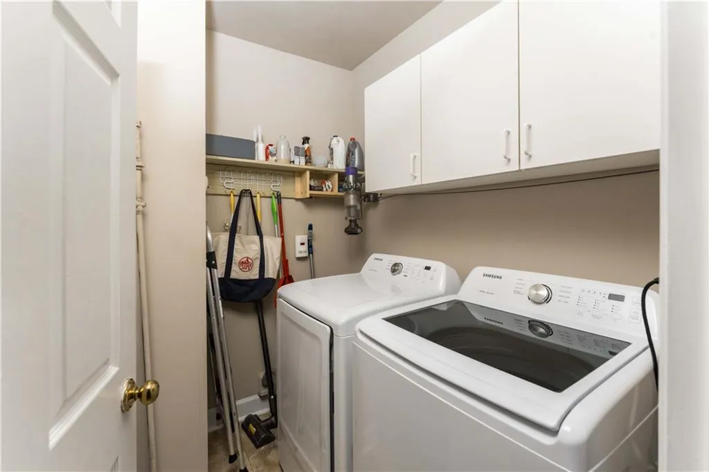 7500 Roswell Road Ne Unit 94, Sandy Springs, Georgia 30350, 2 Bedrooms Bedrooms, ,2 BathroomsBathrooms,Residential,For Sale,7500 Roswell Road Ne Unit 94,7631710