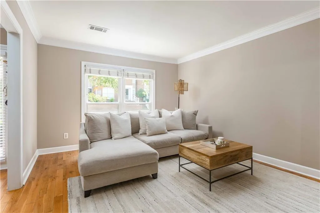 7500 Roswell Road Ne Unit 94, Sandy Springs, Georgia 30350, 2 Bedrooms Bedrooms, ,2 BathroomsBathrooms,Residential,For Sale,7500 Roswell Road Ne Unit 94,7631710