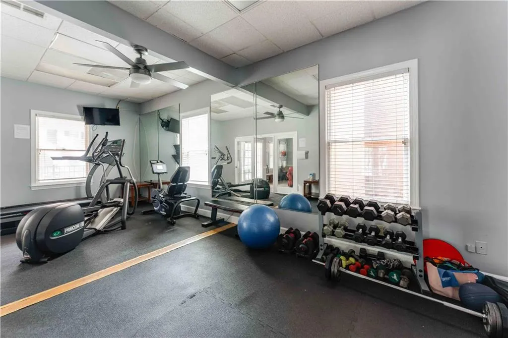 7500 Roswell Road Ne Unit 94, Sandy Springs, Georgia 30350, 2 Bedrooms Bedrooms, ,2 BathroomsBathrooms,Residential,For Sale,7500 Roswell Road Ne Unit 94,7631710