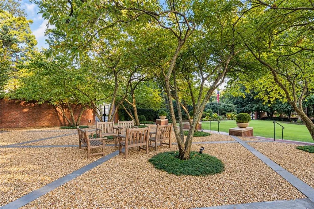 2724 Peachtree Road Nw Unit Upper Penthouse, Atlanta, Georgia 30305, 3 Bedrooms Bedrooms, 0 ,3 BathroomsBathrooms,Residential,For Sale,2724 Peachtree Road Nw Unit Upper Penthouse,7835153