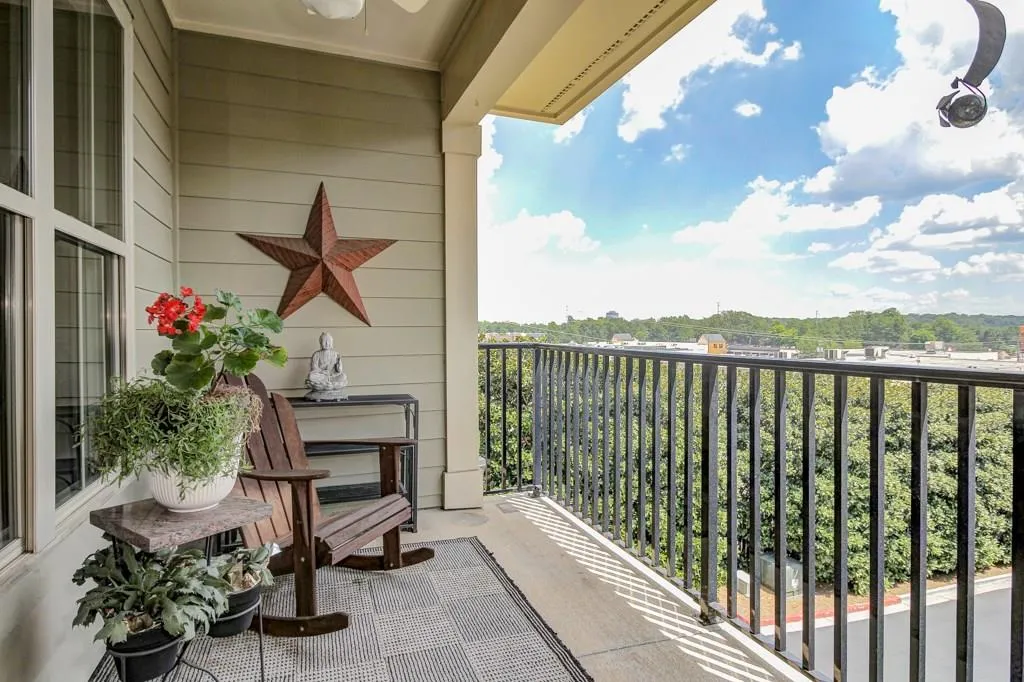 270 Le Gran Bend Unit 270, Sandy Springs, Georgia 30328, 3 Bedrooms Bedrooms, ,2 BathroomsBathrooms,Residential,Sold,270 Le Gran Bend Unit 270,5726212