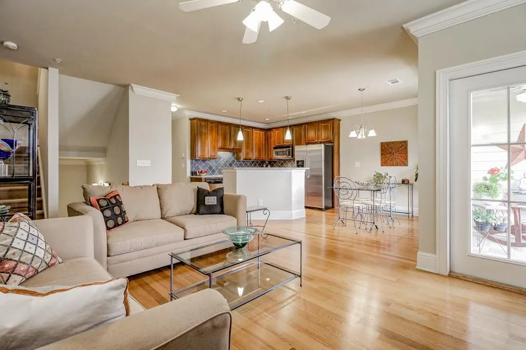 270 Le Gran Bend Unit 270, Sandy Springs, Georgia 30328, 3 Bedrooms Bedrooms, ,2 BathroomsBathrooms,Residential,Sold,270 Le Gran Bend Unit 270,5726212