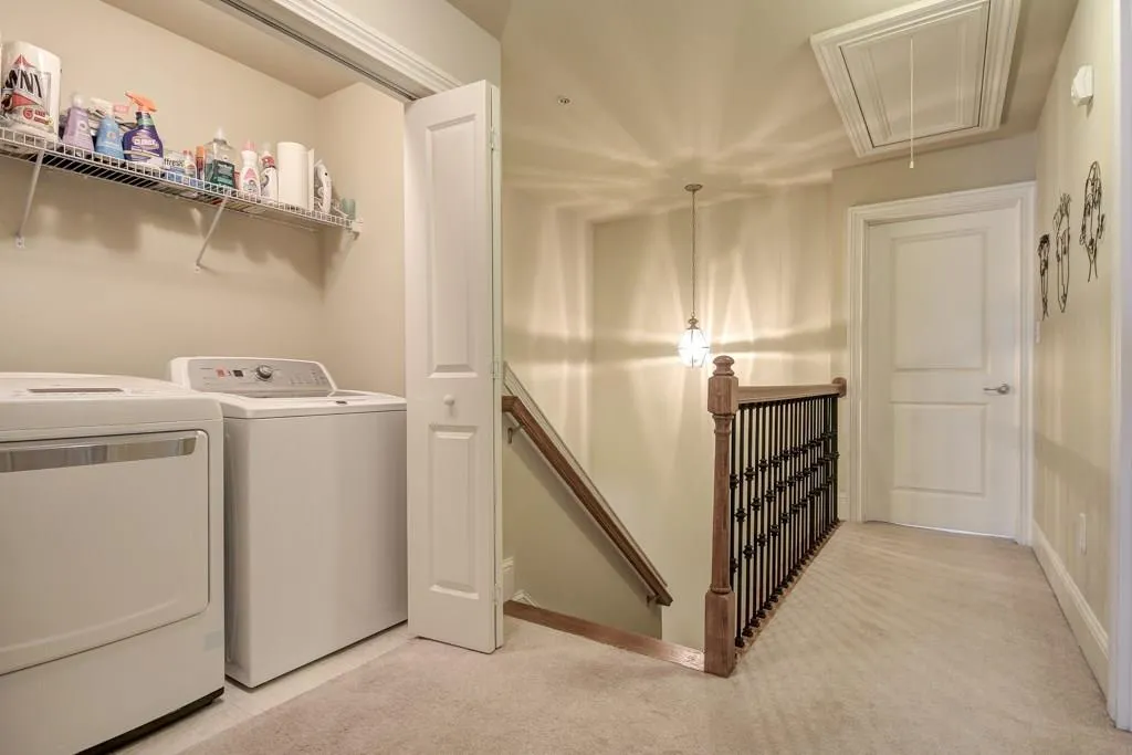 270 Le Gran Bend Unit 270, Sandy Springs, Georgia 30328, 3 Bedrooms Bedrooms, ,2 BathroomsBathrooms,Residential,Sold,270 Le Gran Bend Unit 270,5726212