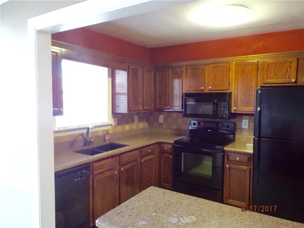 7500 Roswell Road Unit 103, Atlanta, Georgia 30350, 3 Bedrooms Bedrooms, ,2 BathroomsBathrooms,Residential,Sold,7500 Roswell Road Unit 103,5913042