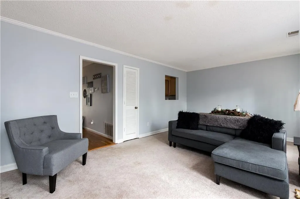 253 Peachtree Hollow Court, Sandy Springs, Georgia 30328, 2 Bedrooms Bedrooms, ,2 BathroomsBathrooms,Residential,Sold,253 Peachtree Hollow Court,5999669