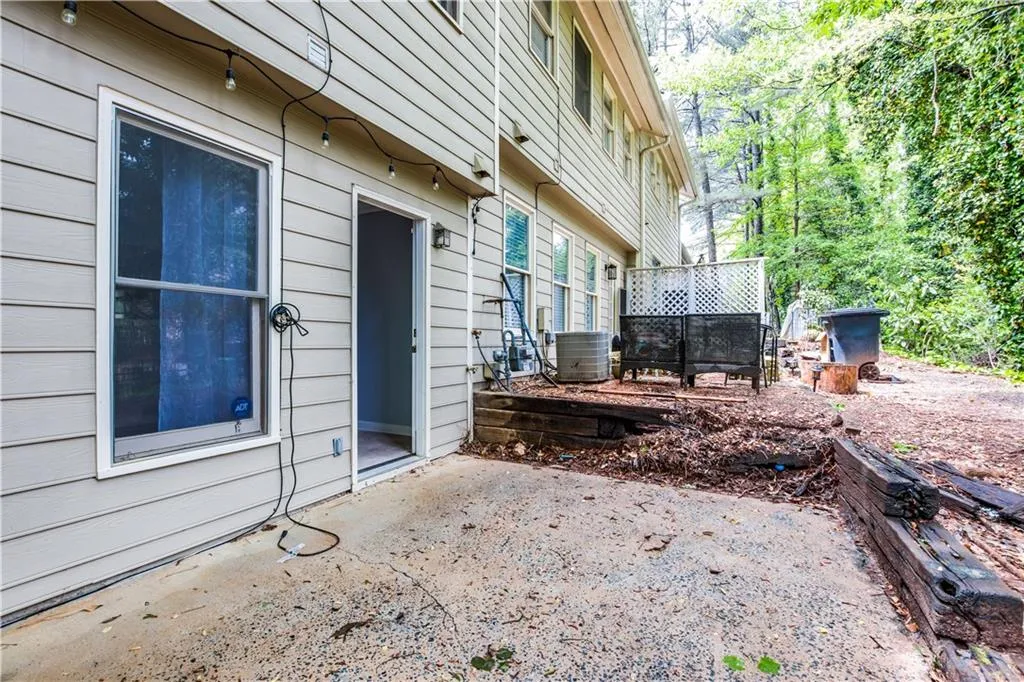 253 Peachtree Hollow Court, Sandy Springs, Georgia 30328, 2 Bedrooms Bedrooms, ,2 BathroomsBathrooms,Residential,Sold,253 Peachtree Hollow Court,5999669
