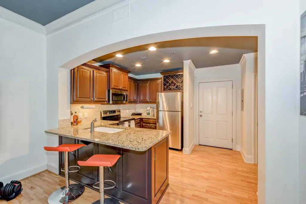 2277 Peachtree Road Ne Unit 411, Atlanta, Georgia 30309, 1 Bedroom Bedrooms, ,1 BathroomBathrooms,Residential,Sold,2277 Peachtree Road Ne Unit 411,5943828