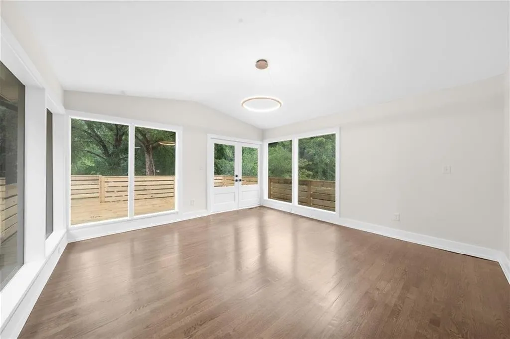 146 Mount Paran Road Ne, Atlanta, Georgia 30342, 4 Bedrooms Bedrooms, ,3 BathroomsBathrooms,Residential,For Sale,146 Mount Paran Road Ne,7575057
