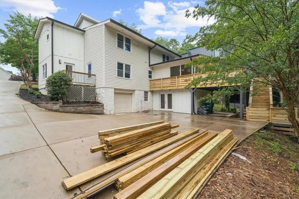 146 Mount Paran Road Ne, Atlanta, Georgia 30342, 4 Bedrooms Bedrooms, ,3 BathroomsBathrooms,Residential,For Sale,146 Mount Paran Road Ne,7575057