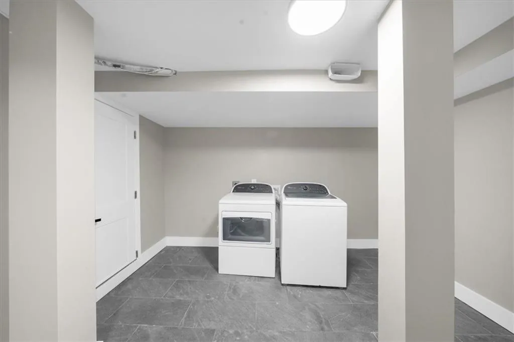 146 Mount Paran Road Ne, Atlanta, Georgia 30342, 4 Bedrooms Bedrooms, ,3 BathroomsBathrooms,Residential,For Sale,146 Mount Paran Road Ne,7575057