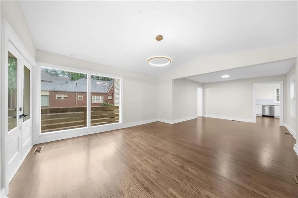 146 Mount Paran Road Ne, Atlanta, Georgia 30342, 4 Bedrooms Bedrooms, ,3 BathroomsBathrooms,Residential,For Sale,146 Mount Paran Road Ne,7575057