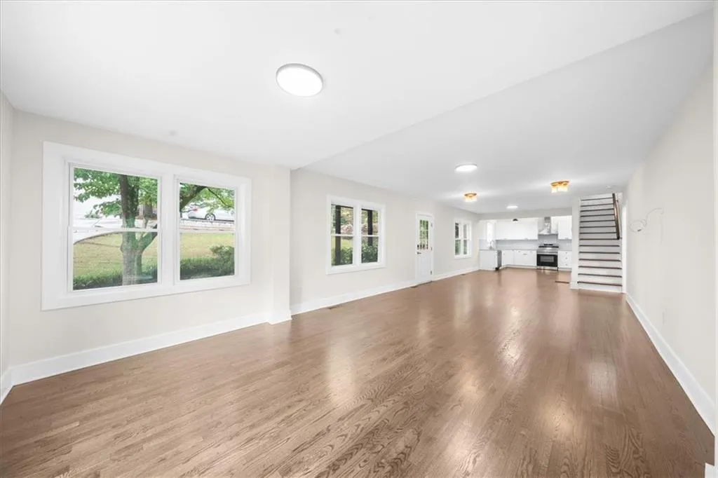 146 Mount Paran Road Ne, Atlanta, Georgia 30342, 4 Bedrooms Bedrooms, ,3 BathroomsBathrooms,Residential,For Sale,146 Mount Paran Road Ne,7575057