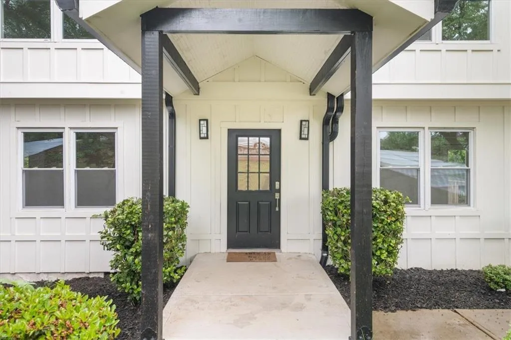 146 Mount Paran Road Ne, Atlanta, Georgia 30342, 4 Bedrooms Bedrooms, ,3 BathroomsBathrooms,Residential,For Sale,146 Mount Paran Road Ne,7575057