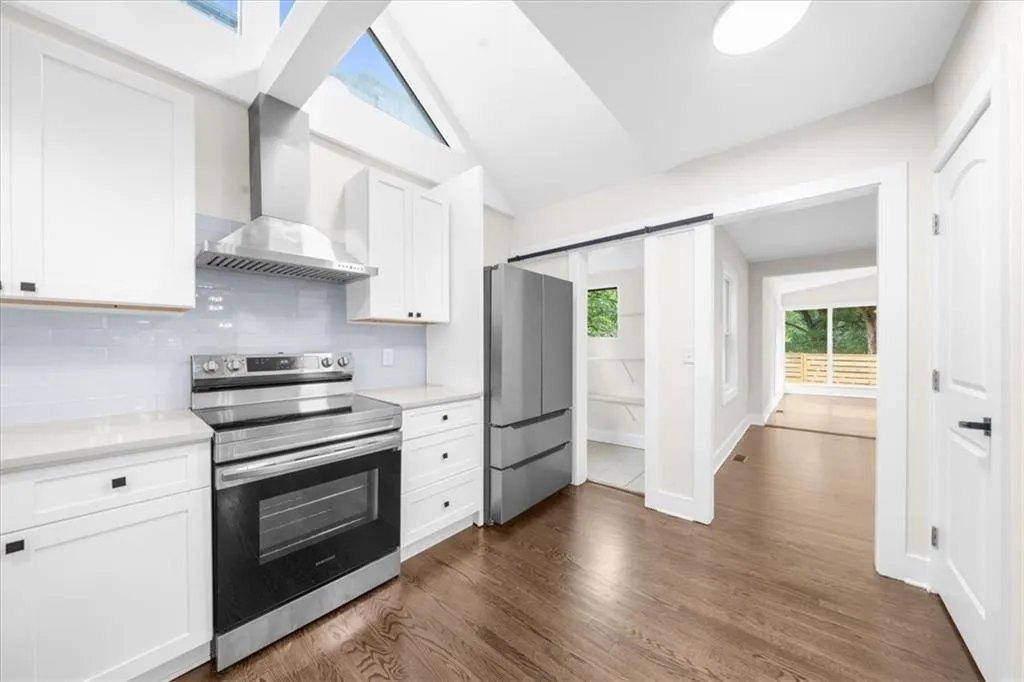 146 Mount Paran Road Ne, Atlanta, Georgia 30342, 4 Bedrooms Bedrooms, ,3 BathroomsBathrooms,Residential,For Sale,146 Mount Paran Road Ne,7575057