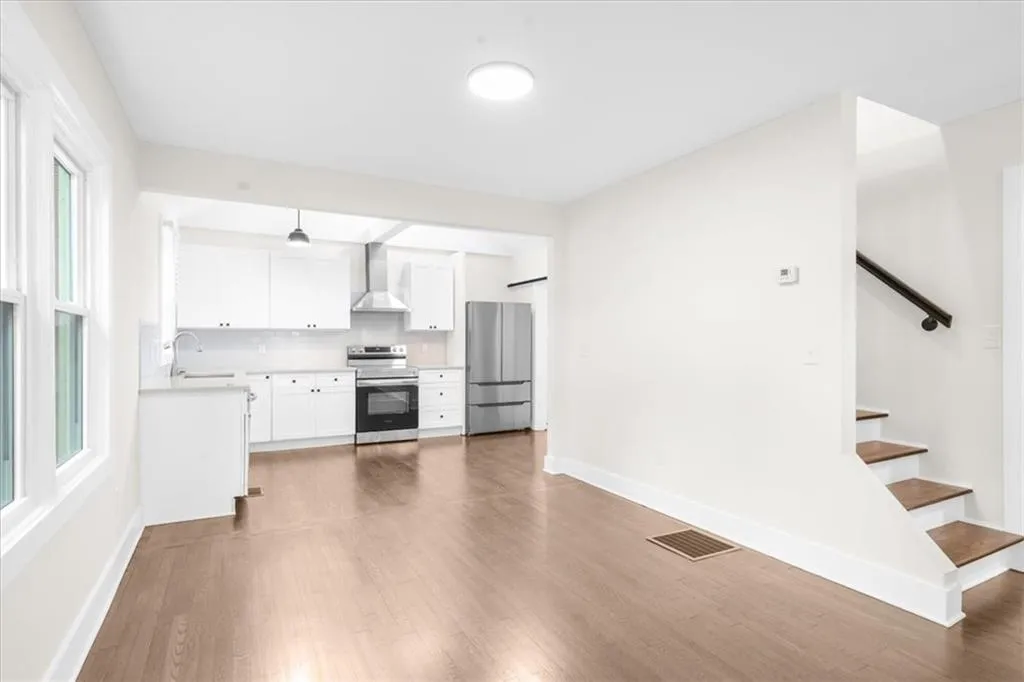 146 Mount Paran Road Ne, Atlanta, Georgia 30342, 4 Bedrooms Bedrooms, ,3 BathroomsBathrooms,Residential,For Sale,146 Mount Paran Road Ne,7575057